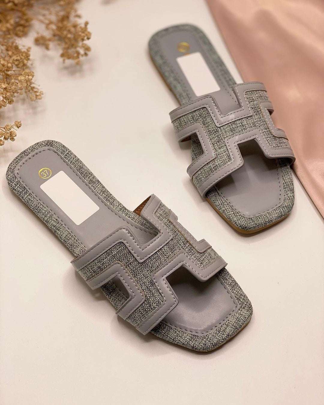 Women’s Denim Jeans Casual Flat Slippers Stylish & Comfortable Everyday Footwear - SCSSTORE.PK