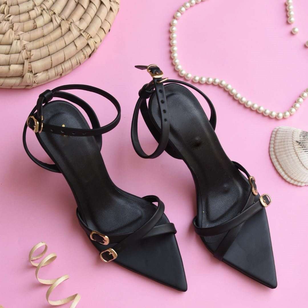 Back Look – Women’s Black Strappy Sandals