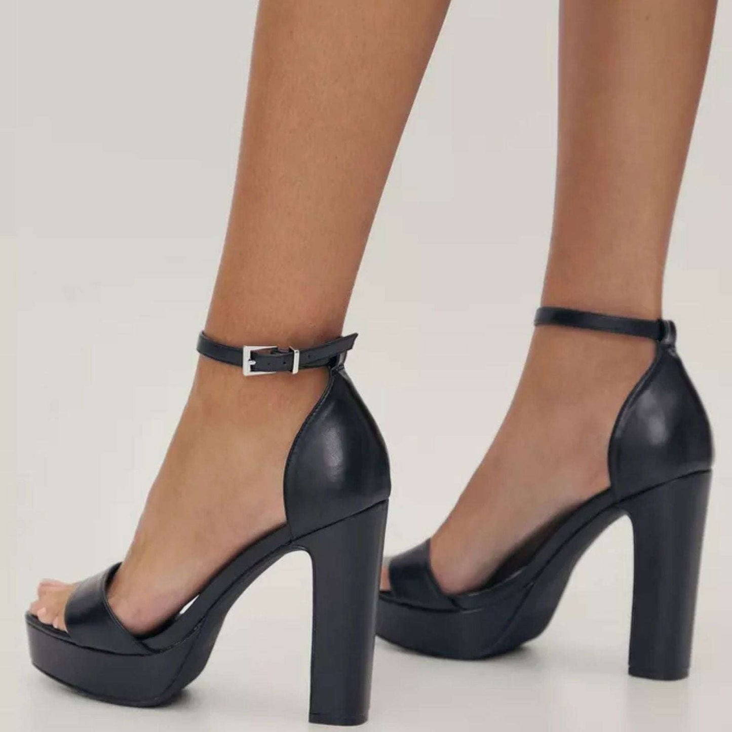 Women’s Block High Heels Platform Sandal Black - SCSSTORE.PK