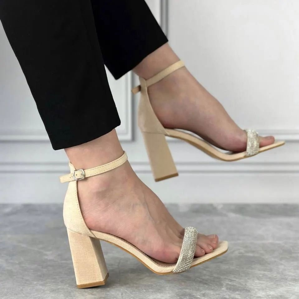 Bridal Ready Heels – SCS Store Pakistan
