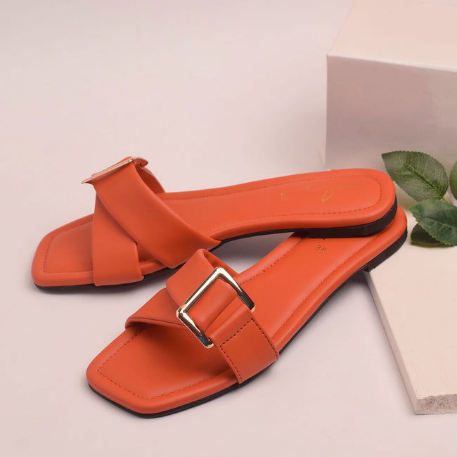 Trendy Buckle Design Slides – Soft & Cushioned
