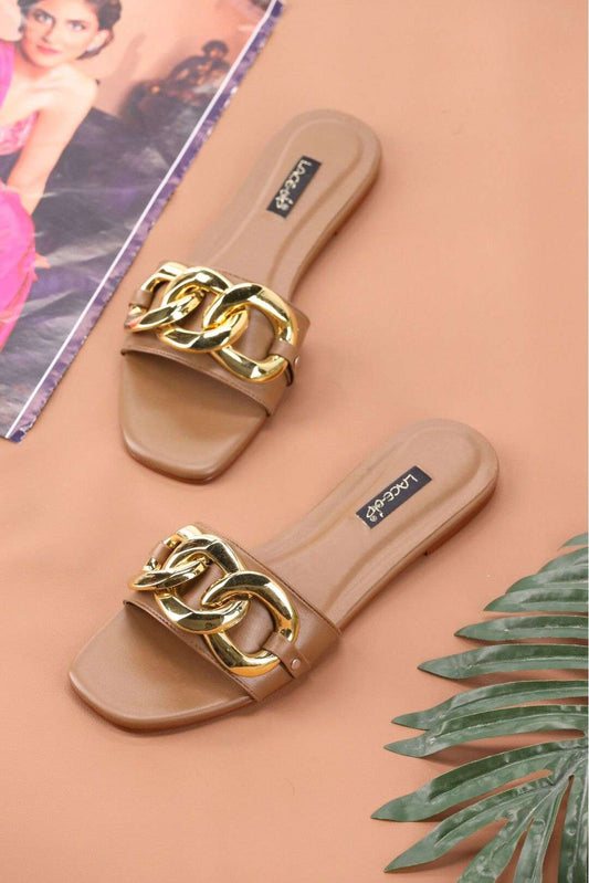 Queen Style Flat Sandals with Buckle
