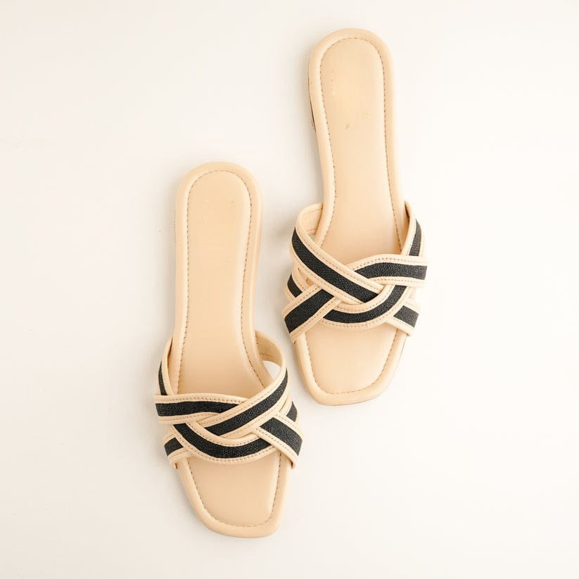 Top View – Breathable Slippers for Summer
