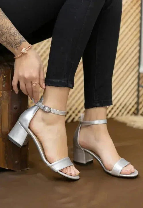 Women’s Mid Block Heels Sandal | Golden & Black | Elegant & Comfortable - SCSSTORE.PK